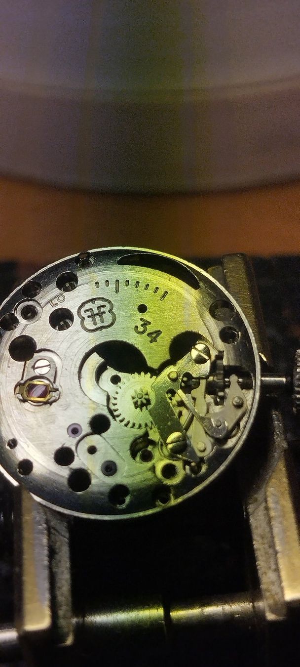 Orologi: montre mécanique récupérée – Usato da La Chaux-de-Fonds venduto da jac_9llg 8