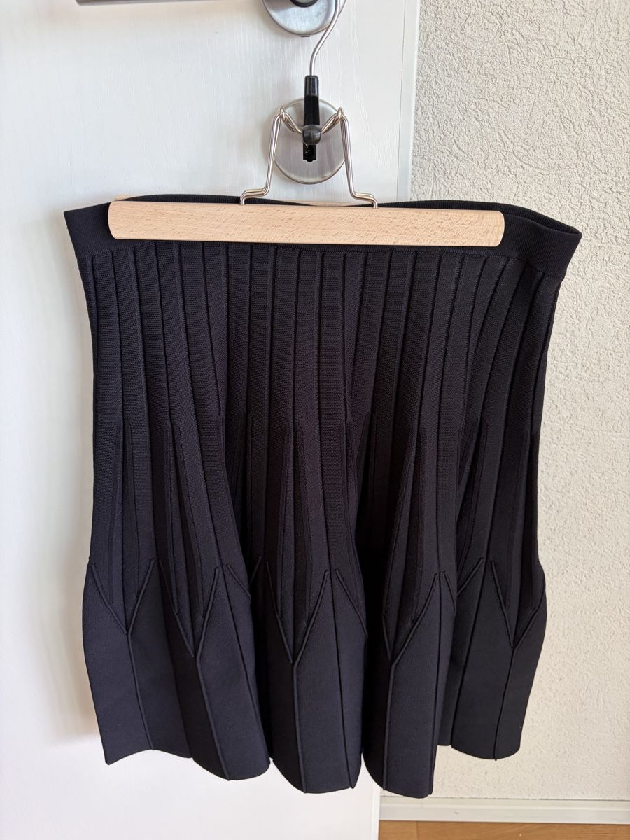Sandro Gonne: Sandro skirt size 1 – Nuovo (secondo la descrizione) da Münchenstein venduto da ArleneLM