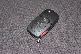 Audi Schlüssel Gehäuse 3 Tasten PANIC