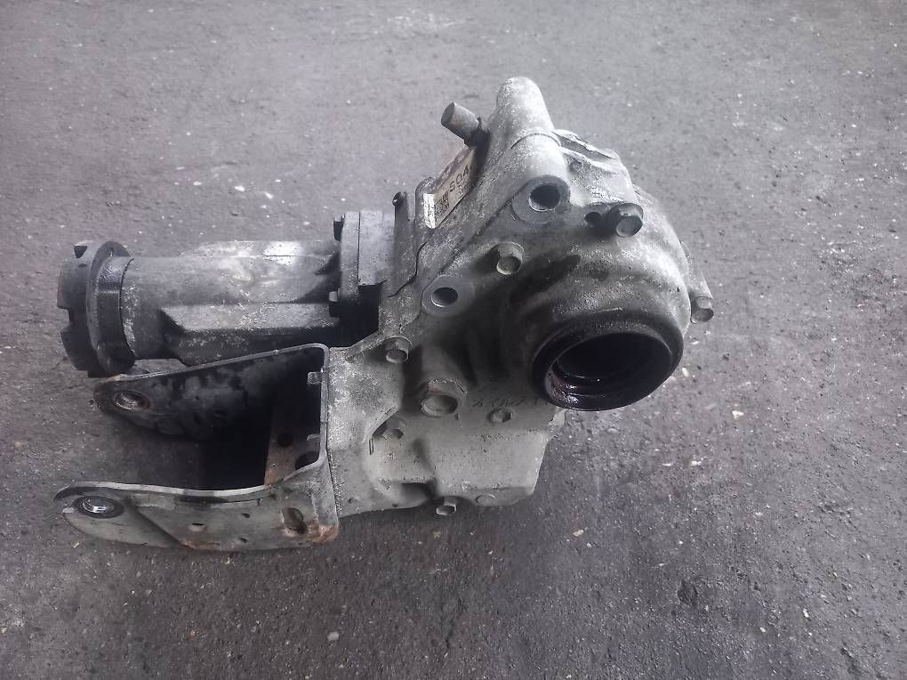 Tutti pezzi di ricambio auto: Vorder getriebe difrantial  – Usato da Egolzwil venduto da nag_g6sx 4