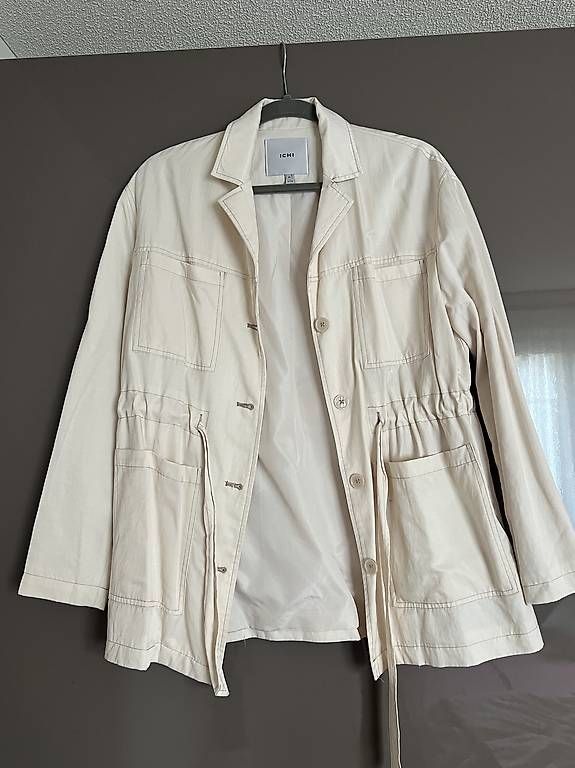 Jacken: Jacke – Gebraucht aus Bretzwil von .Schoggi.