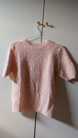 Pull vintage rose pâle