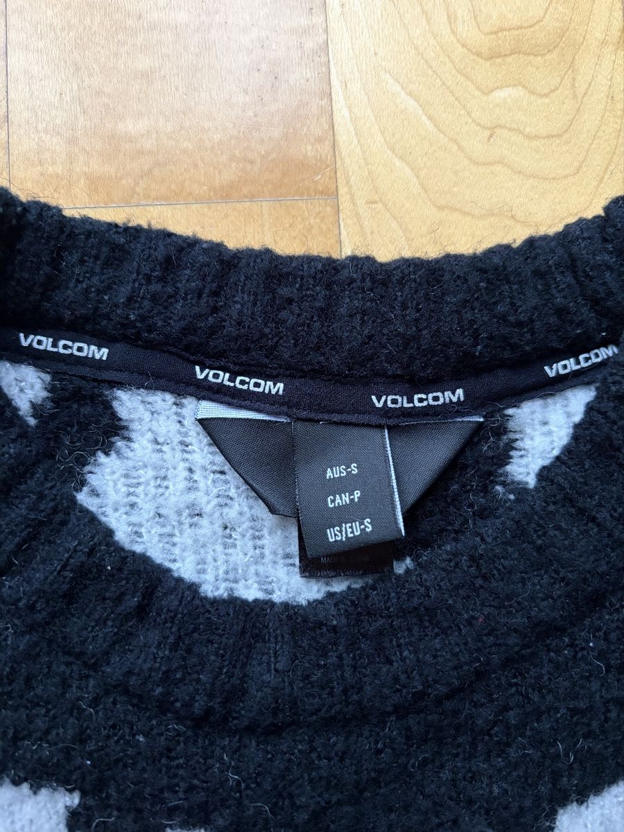 Pulls & Sweat-shirts: Volcom pullover  – D'occasion à Zürich par Evegallucci 3