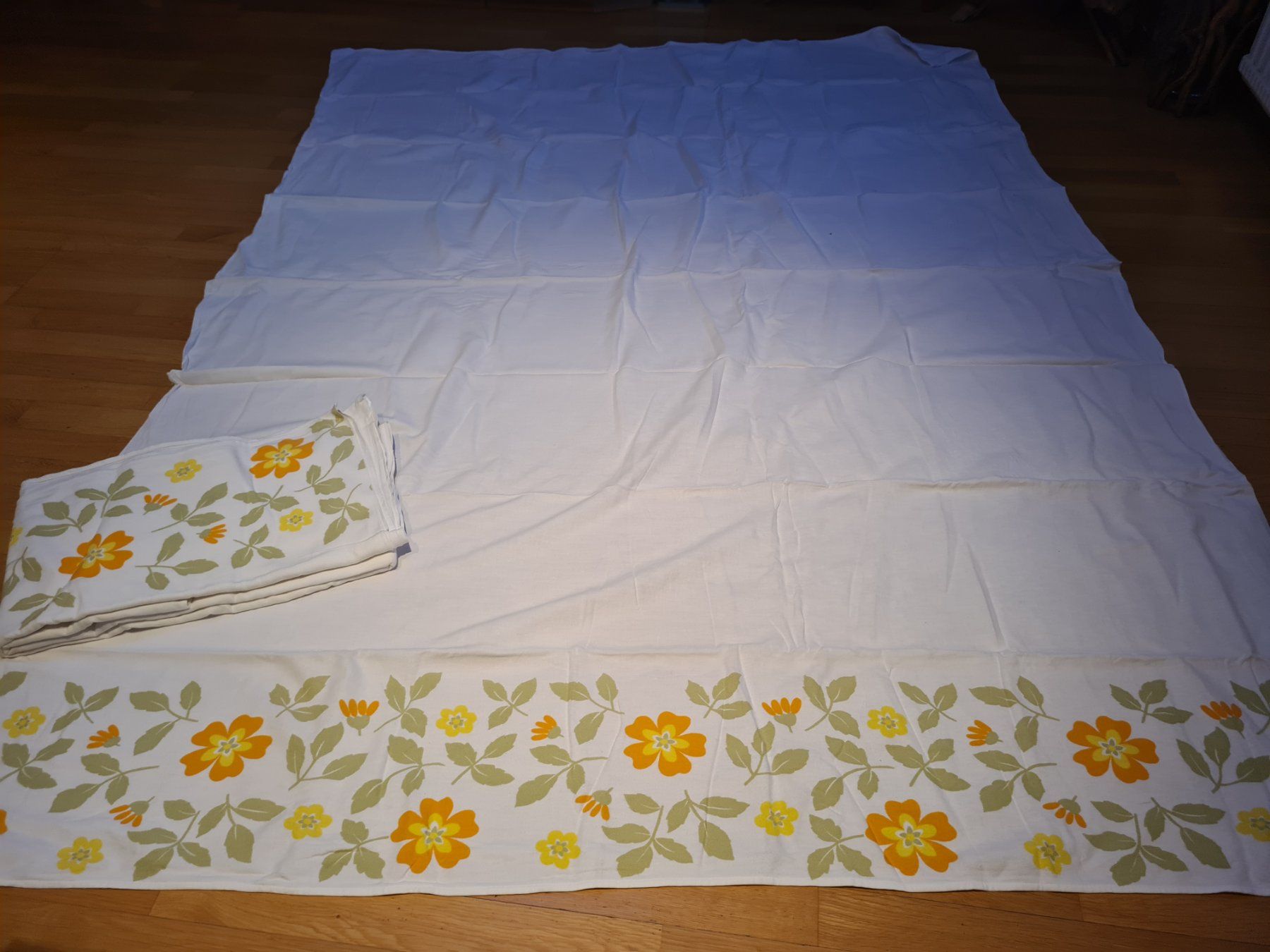 Bettwäsche: 2 uralte Barchent Leintücher 170×240 cm – Gebraucht aus Ferden von jemyce