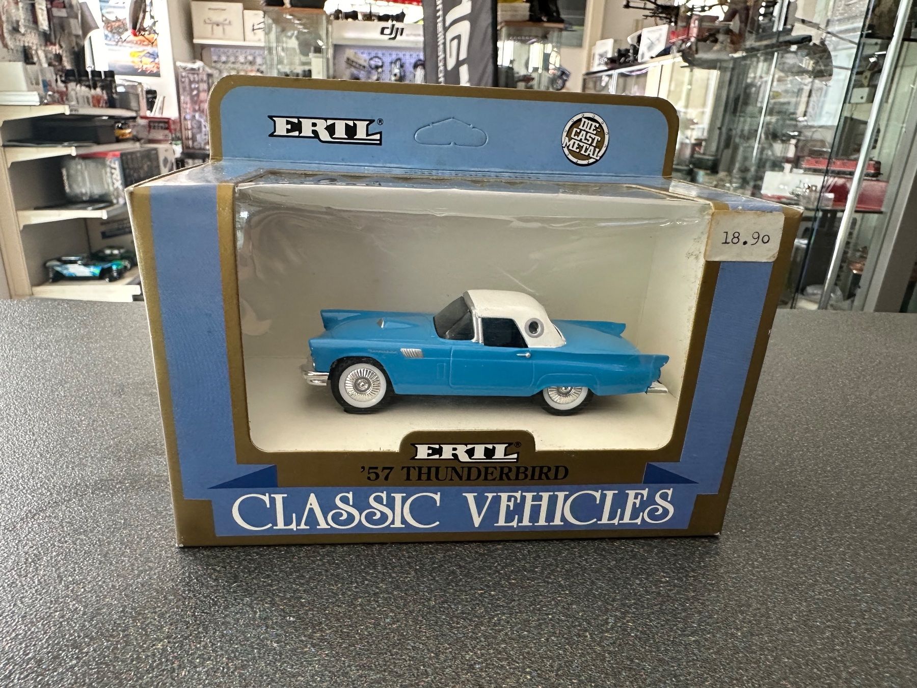 AMT/ERTL Voitures modèles: ERTL 1:43 Thunderbird 1957 USA Classic – D'occasion à Chiasso par Carrara-Modellismo