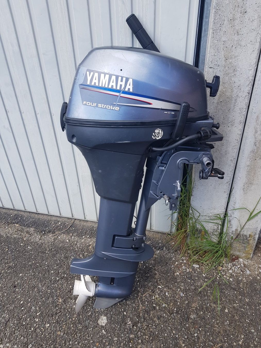 Yamaha Motoren: Yamaha Aussenborder 8PS, Langschaft, 4 Takt. – Gebraucht aus Marly von  1