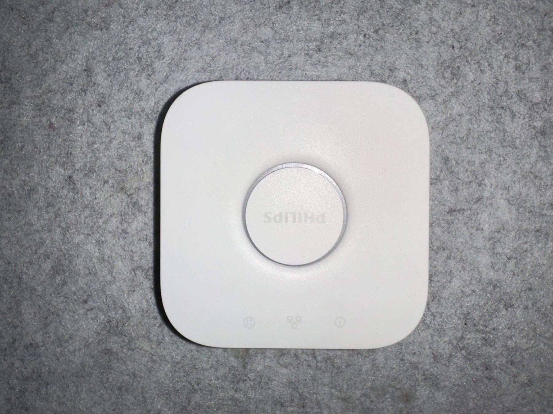 Philips Hub & Switch: Philipps Hue Bridge – Usato da Kägiswil venduto da lia_7k55 1