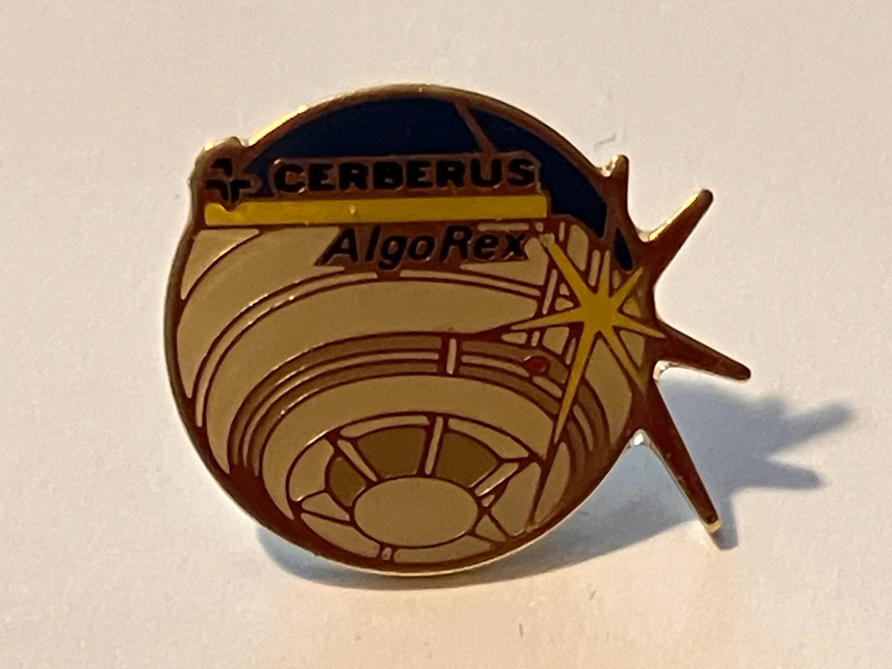 Placchette & Badge: 1 Pin Cerberus AlgoRex – Usato da Basel venduto da djwwpp