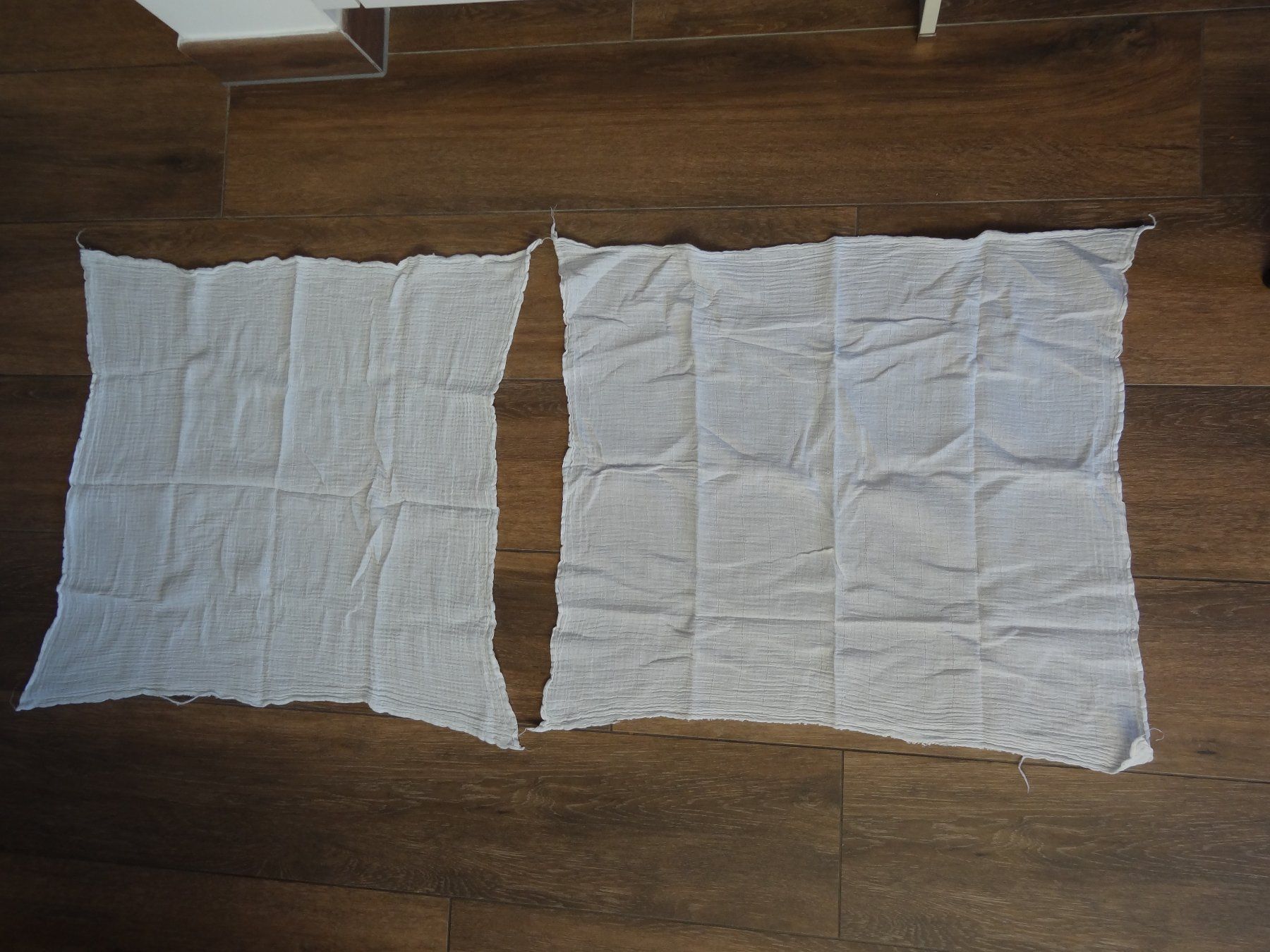 Repas pour bébés: Lot de 2 lingettes pour bébé – D'occasion à Satigny par salvatore73 3