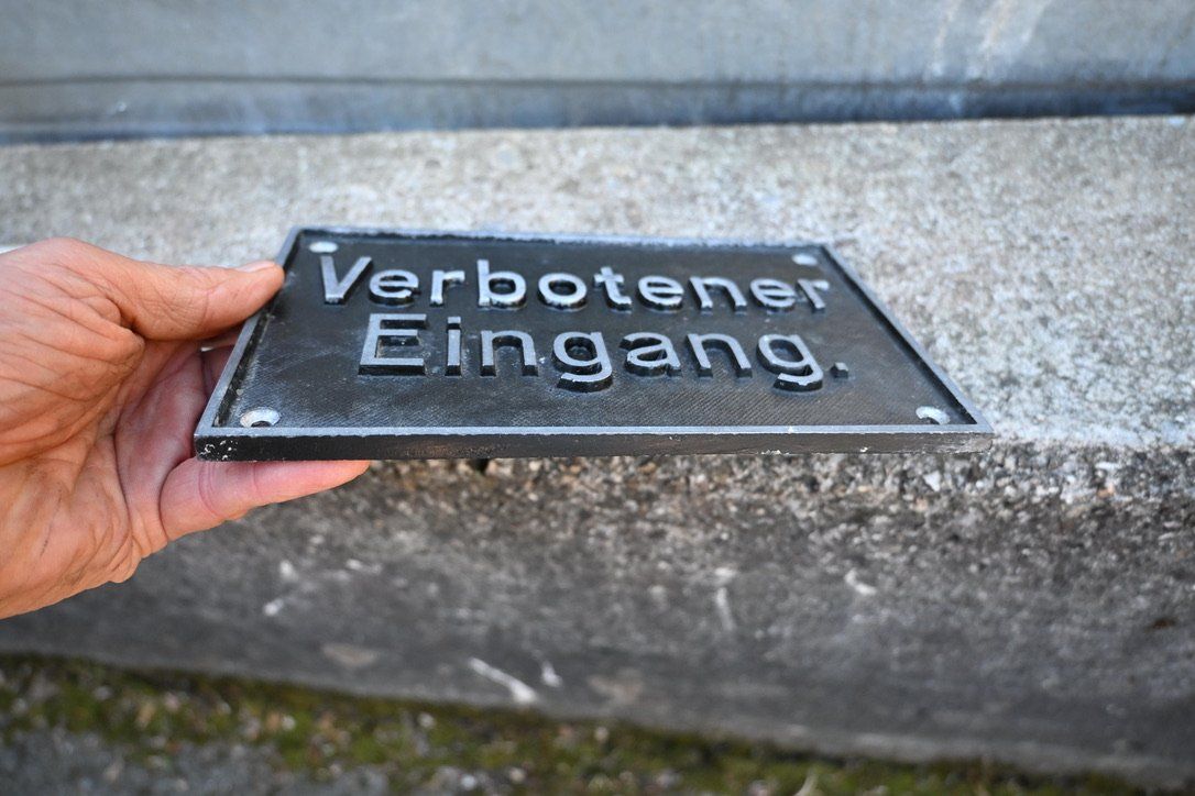 Schilder: altes Aluguss-Schild " VERBOTENER EINGANG " – Gebraucht aus Pfaffhausen von mono_rec 9