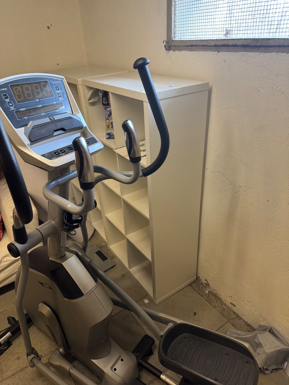 Horizon Vélos d'appartement: Crosstrainer Horizon - X20 - Elliptical trainer – D'occasion à Zürich par Armoo 2