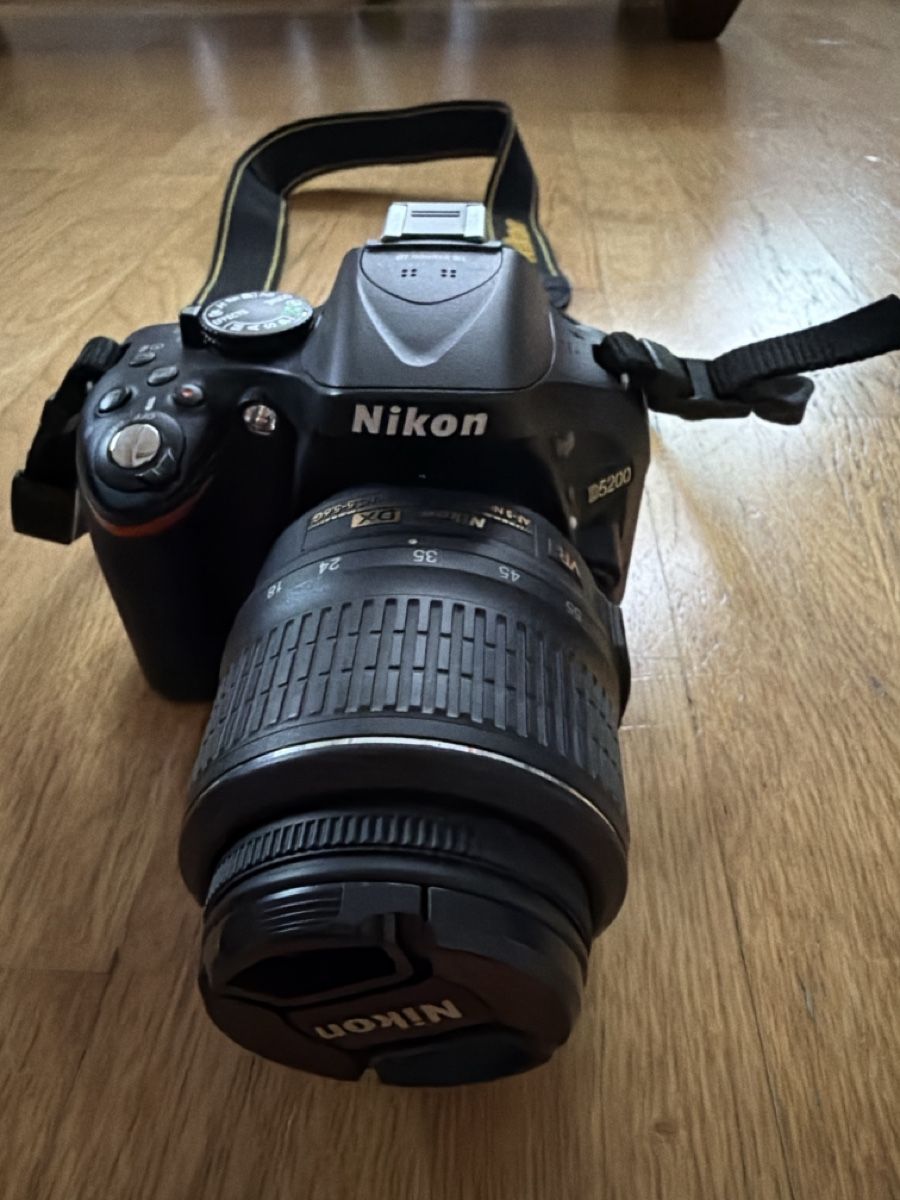 Nikon Fotocamera: Nikon - D5200 - Neuwertig – Usato da Zürich venduto da sunnycyde 1