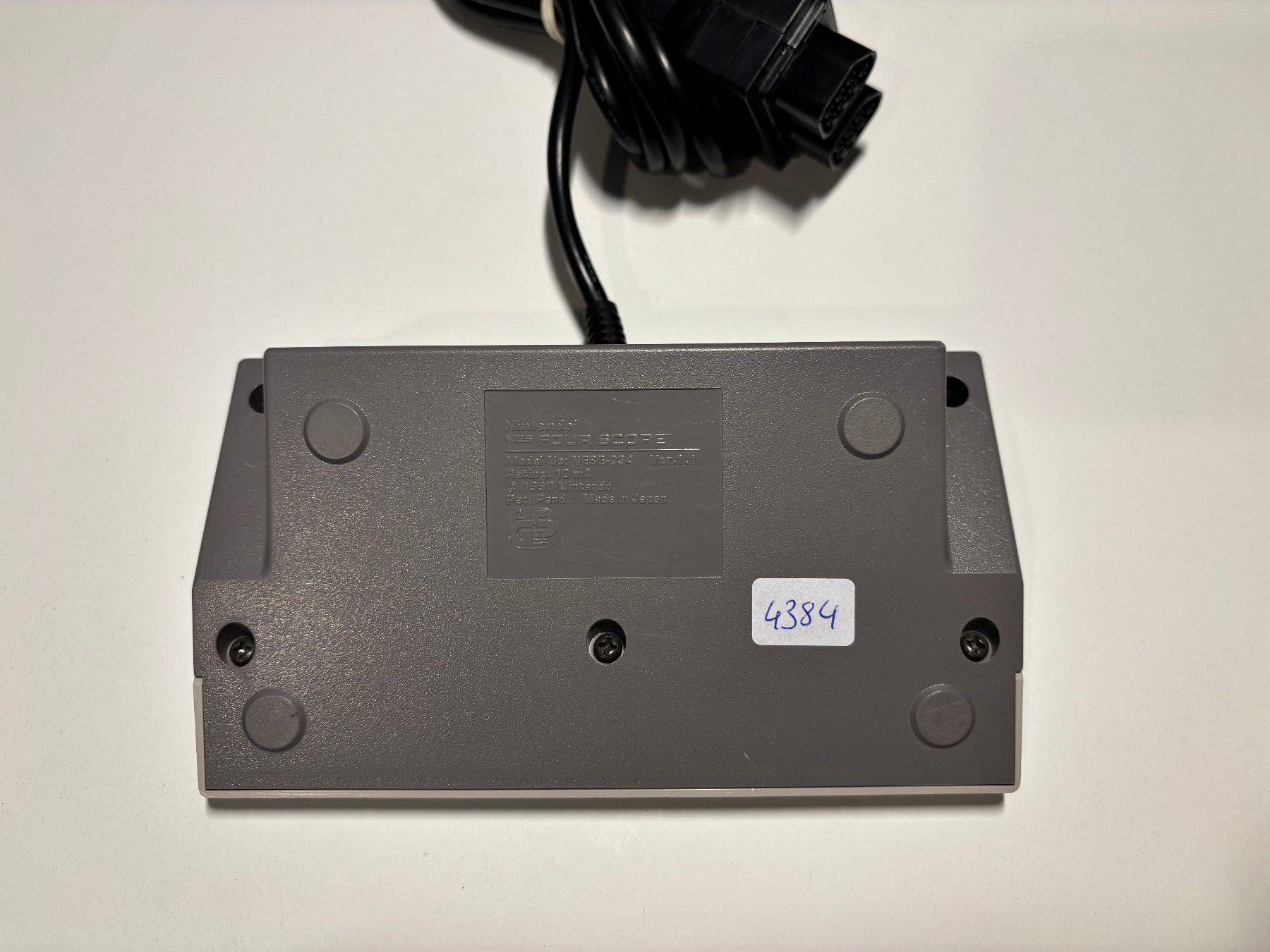 Nintendo Konsolen: NES - Four Score Adapter – Gebraucht aus Allschwil von Bullach 1