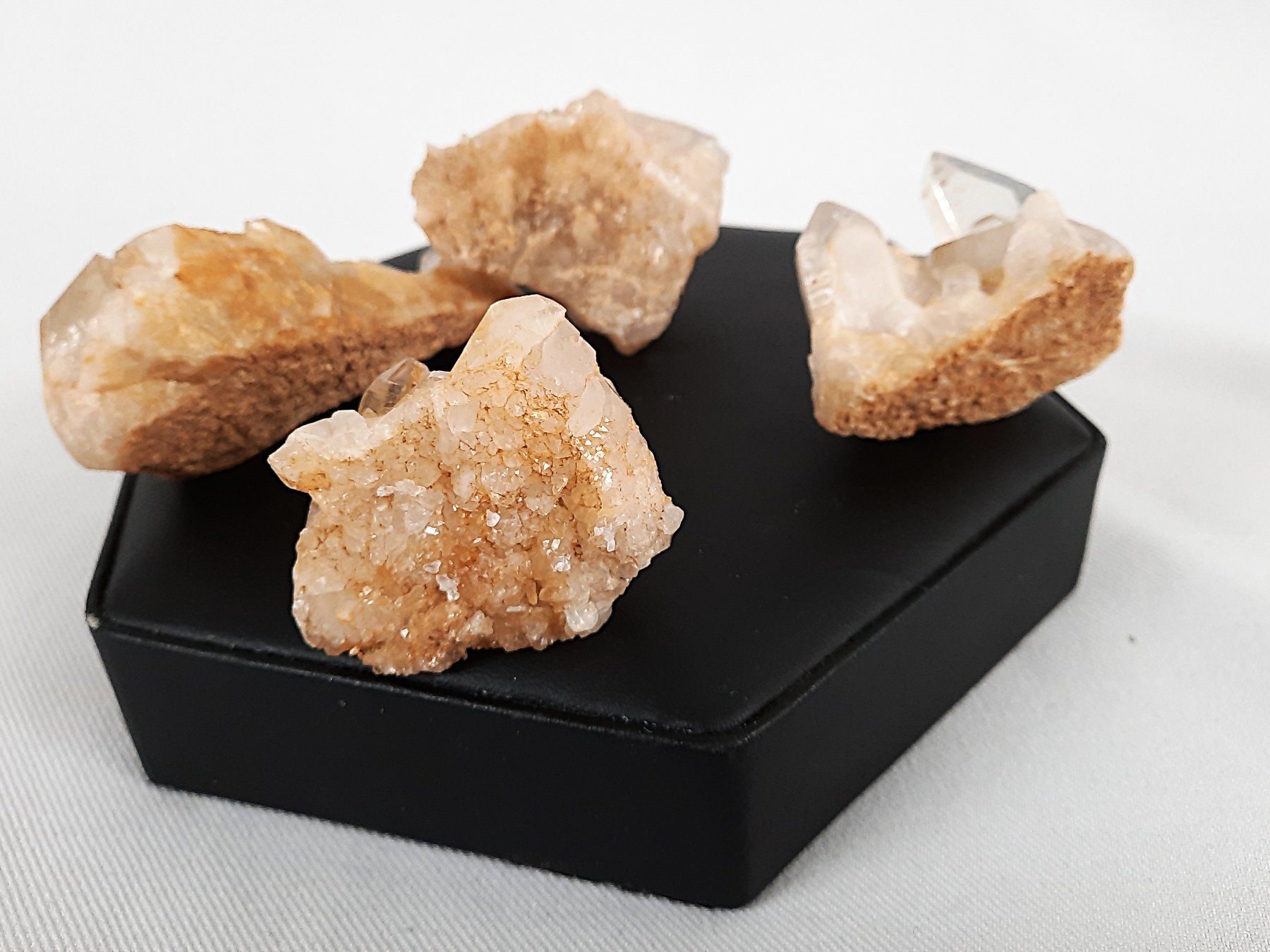 Mineralien & Heilsteine: Bergkristalle 4 Stück – Gebraucht aus Beinwil am See von Restwert_Beinwil 5
