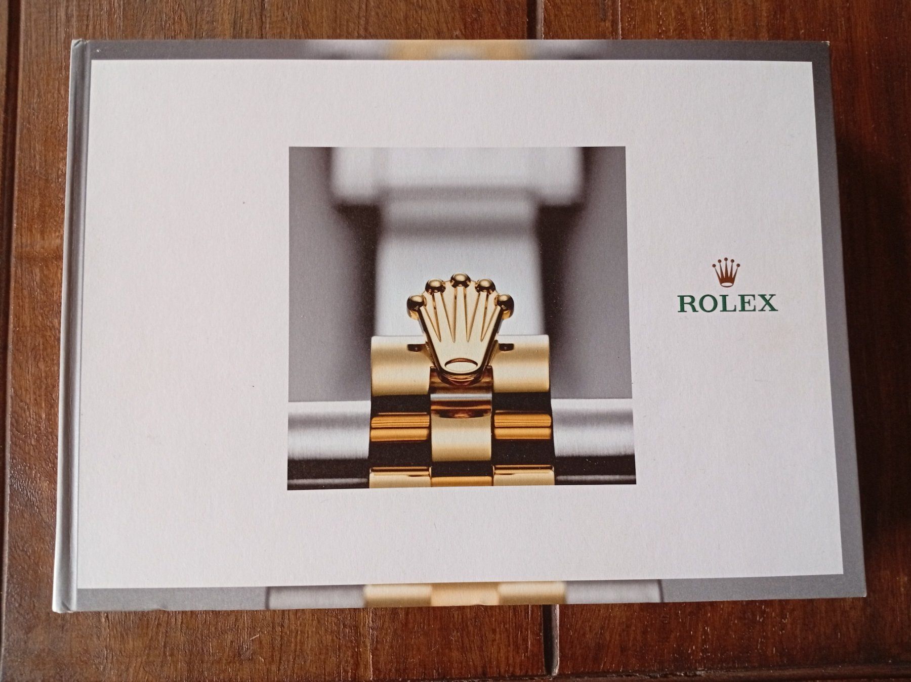 Rolex Orologi: Rolex catalogue 2017-2018 – Usato da Perrefitte venduto da 36B