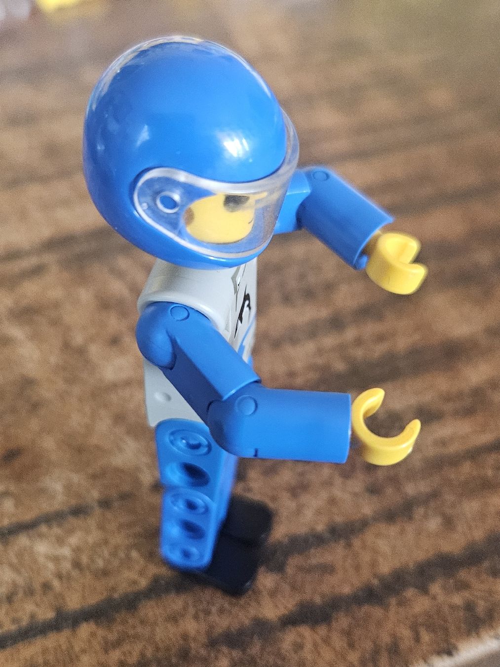 Lego Kit di costruzioni: lego figurine tech021a Technic Figure Blue Legs,  – Usato da Confignon venduto da Ecrofigs 4