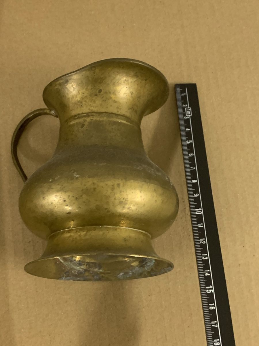 Tutte le decorazioni: Schöner Messing Krug -  Ki3 – Nuovo (secondo la descrizione) da Erlenbach ZH venduto da Ritschly 2