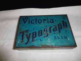 Antiquität Victoria Typograph D.R.G.M