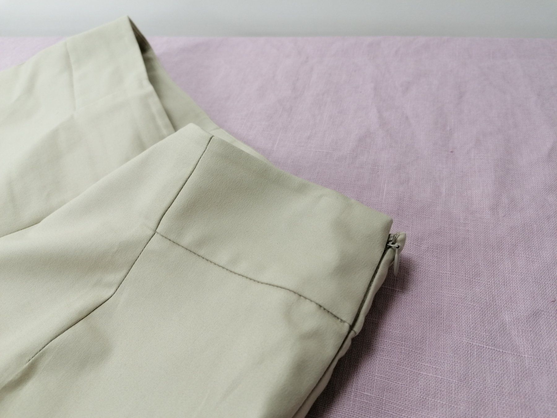Akris Pantaloni: Elegante Damenhose AKRIS – Usato da Köniz venduto da Brockenreich 2