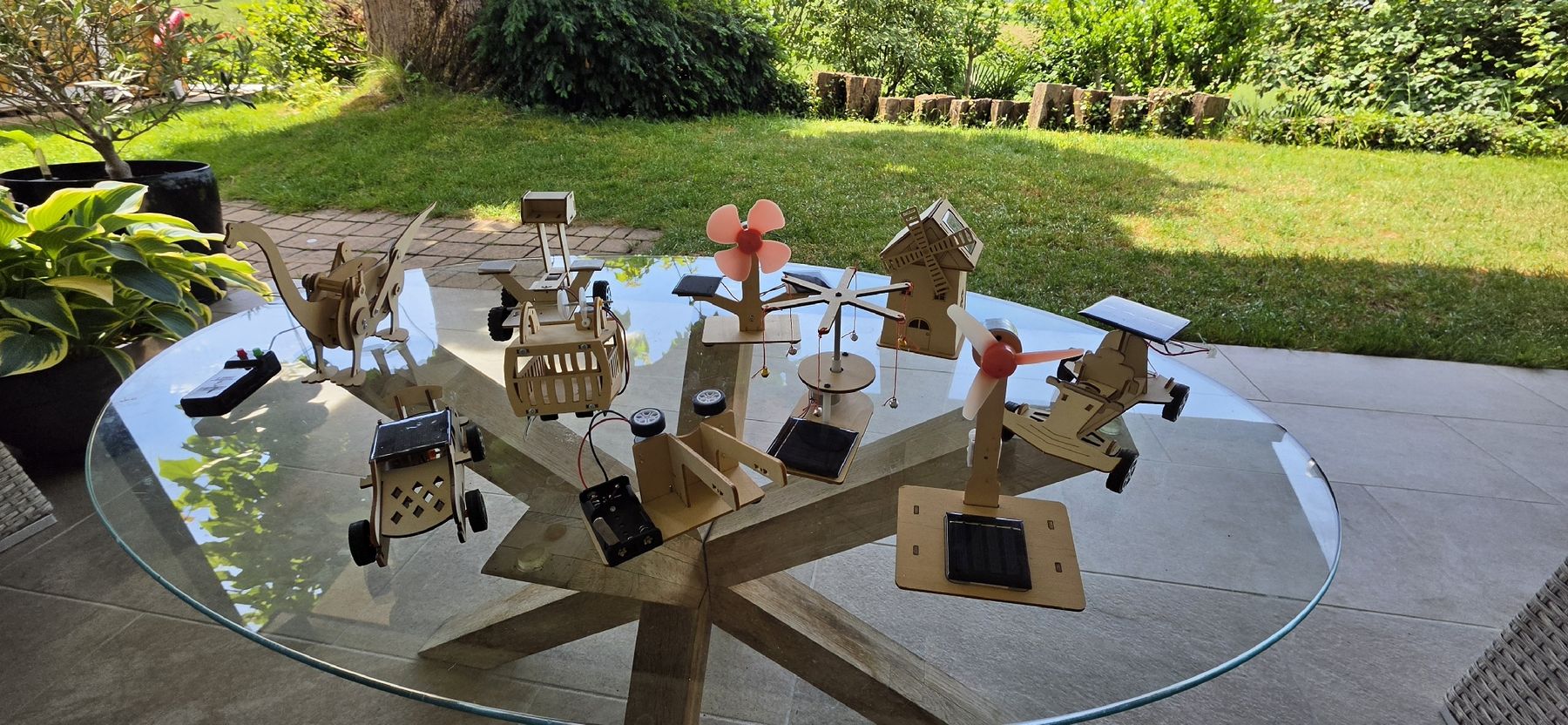 Giocattoli: Solar Roboter Bausatz Holzteile, Sommer-Bastelspass – Usato da Breitenbach venduto da gnieserli