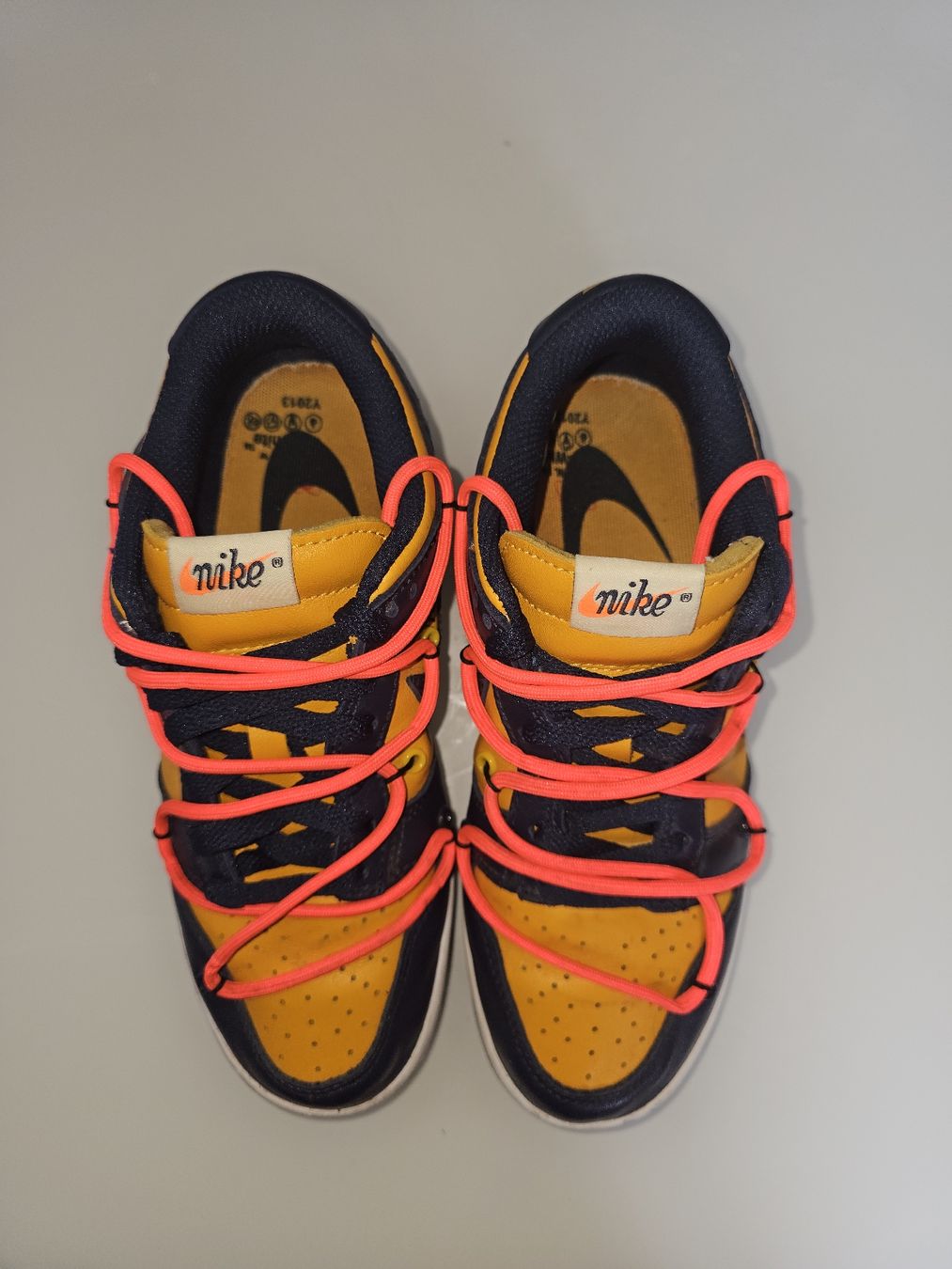 Off-White Scarpe da uomo: Nike Dunk Low Off-White University Gold – Usato da Neuhausen am Rheinfall venduto da ViktorSdAR 4