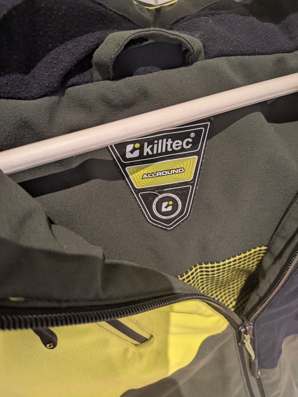 Killtec Jacken & Mäntel: Giacca sci Killtec verde nero, usata, taglia bambino – Gebraucht aus Untersiggenthal von sil_j5sy 3