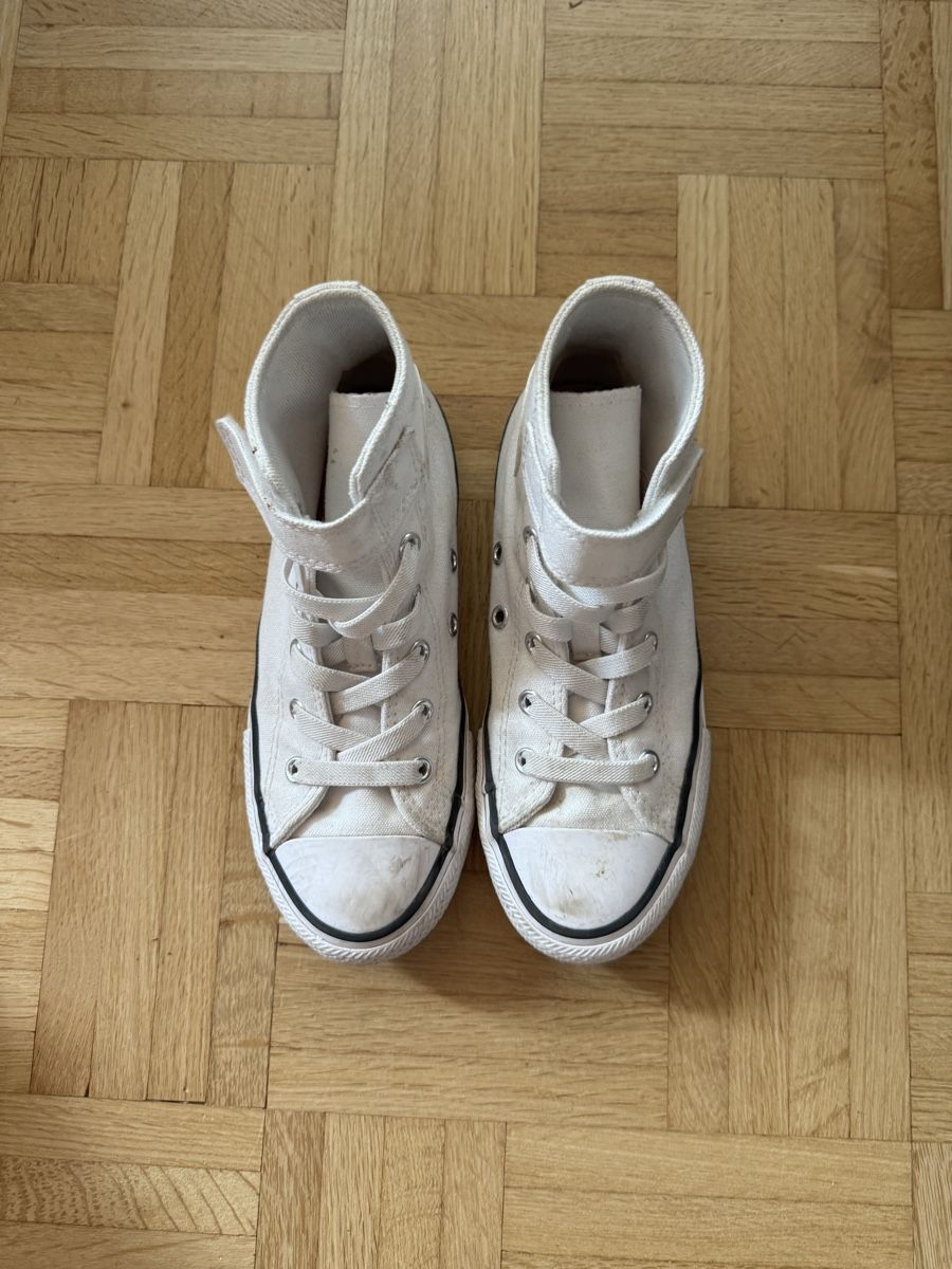 Converse Schuhe für Jungen: Converse Grösse 32 – Gebraucht aus Kleinandelfingen von les_gb7w
