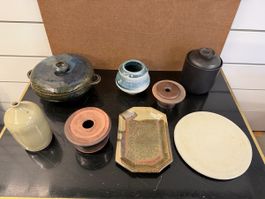 Lot de 8 céramiques signées 