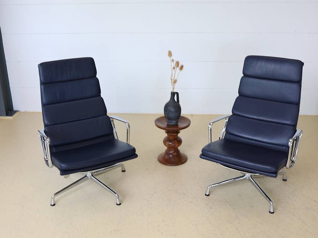 Eames Poltrone: Vitra EA 222 Soft Pad Sessel | Dunkelblau Leder – Usato da Meinisberg venduto da atelier_TILIJA 7