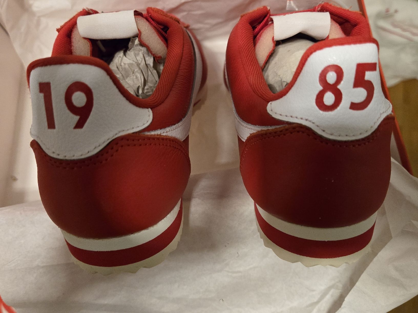 Scarpe da uomo: Nike Cortez x Stranger Things, Gr. 42, NEU – Nuovo e nell'imballaggio originale da Unterentfelden venduto da Master-Watch 4