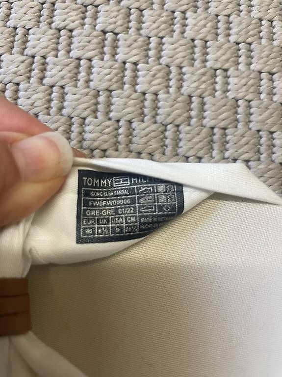 Chaussures femmes: Tommy Hilfiger Gr.40 – D'occasion à Lausen par Volvo242Turbo 2