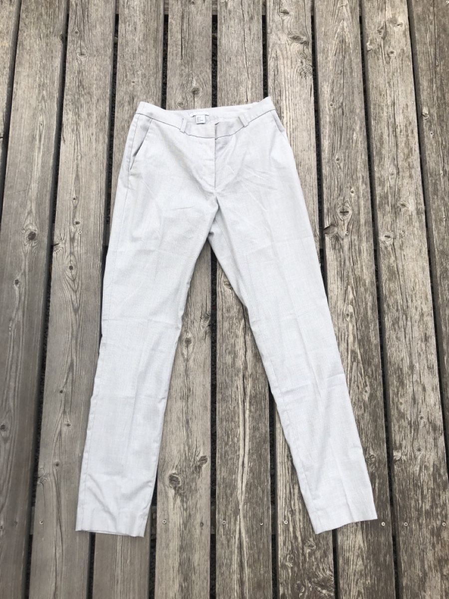 H&M Hosen: H&M, Stoffhose, hellgrau – Gebraucht aus Wädenswil von Pixie_