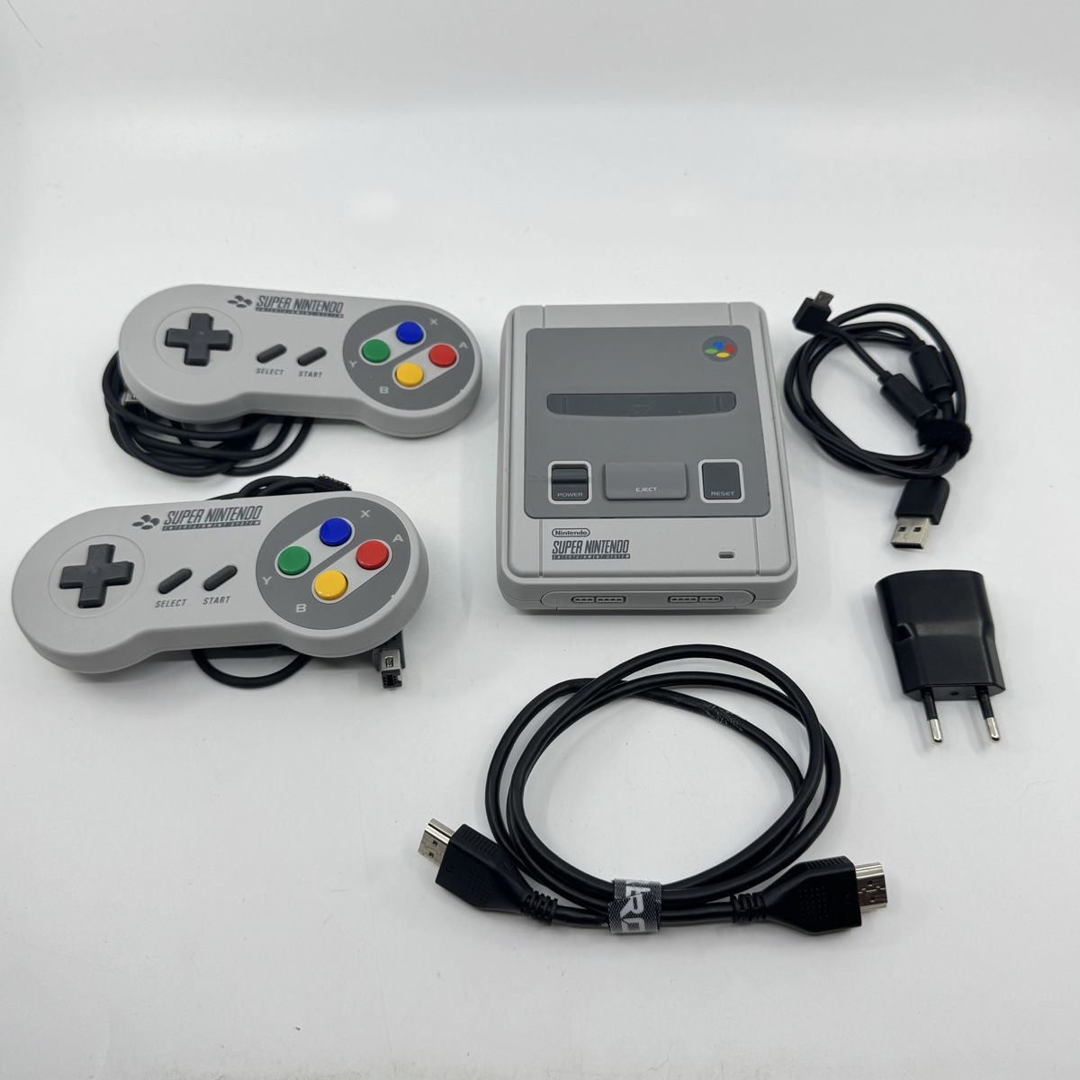 Nintendo Console: Nintendo SNES Mini mit allem Zubehör – Usato da Herisau venduto da Seyashop1