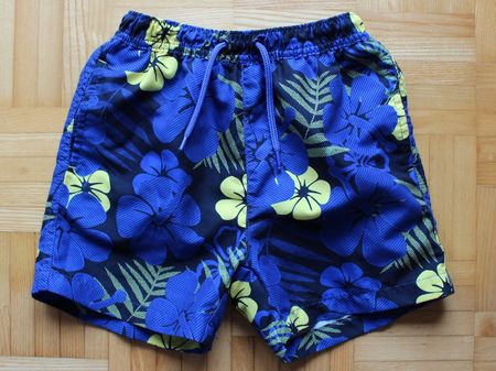 Badehose/Short kurze Hose in 110 als Briefpost