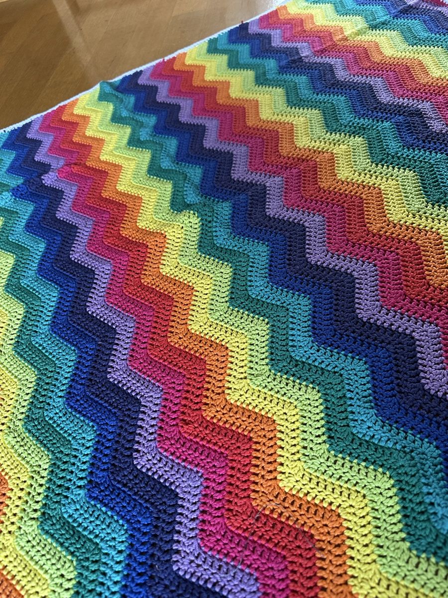 Coperte: Häckeldecke 99/110 cm Regenbogen  – Usato da Bern venduto da Ruhrallee 2