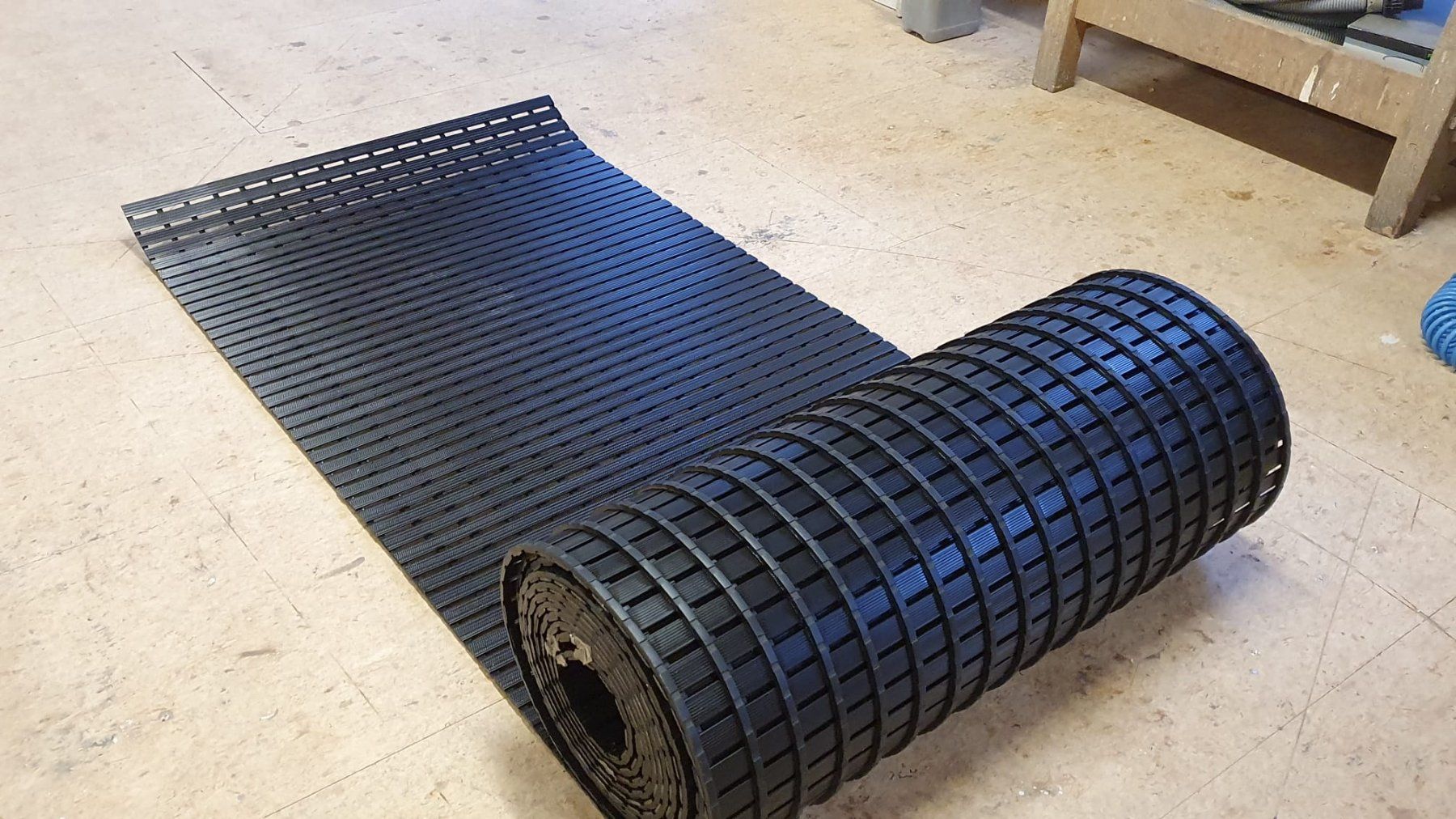 Tappetini fitness: Rollrost Camping Stall Garten – Nuovo e nell'imballaggio originale da Bern venduto da holzparkett