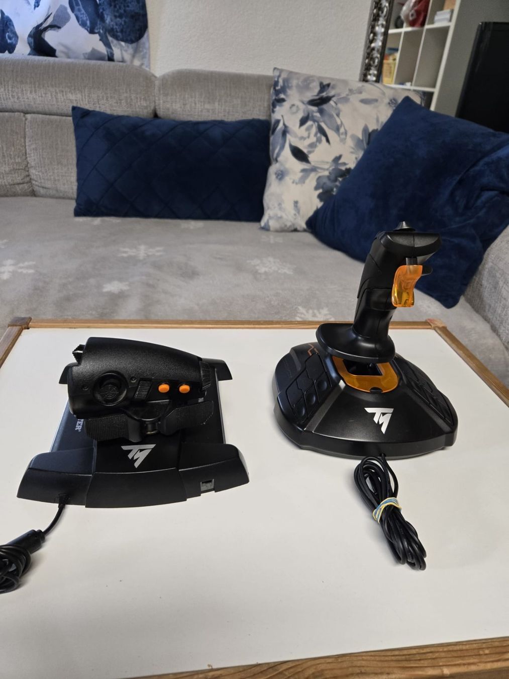 Thrustmaster Controller: Thrustmaster T16000M  FCS pour simulation de vol – Usato da Poliez-le-Grand venduto da Lea_2wl5 7
