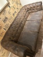 Chestelfield Sofa und zwei Sessel