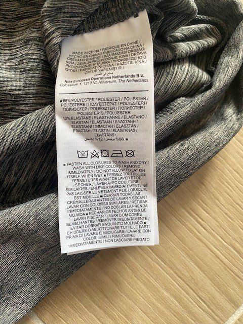Nike Jacken: neues NIKE Jäckli Gr. XS/S – Neu (gemäss Beschreibung) aus Staufen von Nasli 3