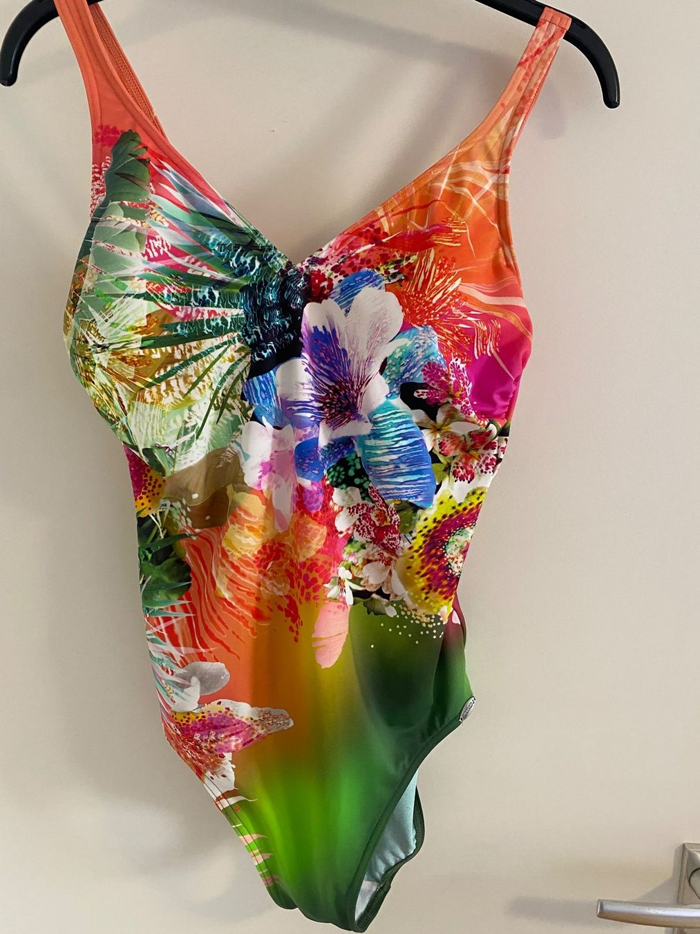 Maillots de bain & Bikinis: Badekleid Gr.46 – D'occasion à Rapperswil SG par Hubeli