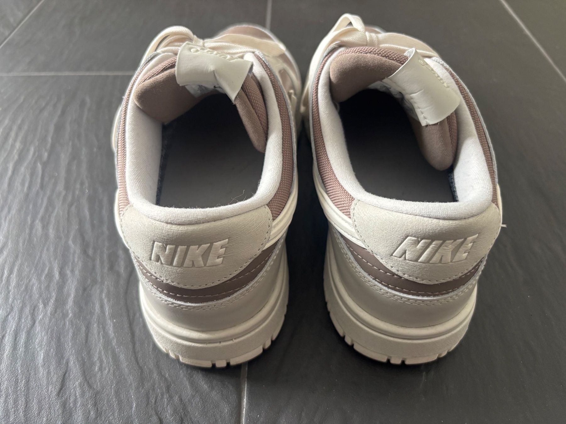 Nike Scarpe da uomo: Nike Dunk Low Gore-Tex Light Bone, Grösse EU 46 – Nuovo (secondo la descrizione) da Bever venduto da alspi 3