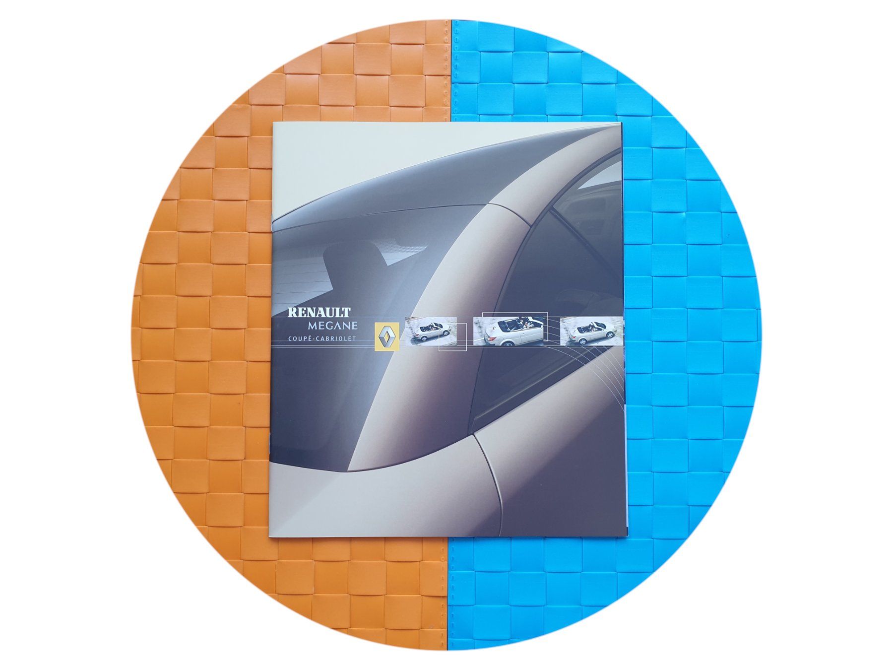 Riviste & Magazine: RENAULT MEGANE COUPÉ CABRIOLET 2004 - Prospekt / Katalog – Nuovo (secondo la descrizione) da Viganello venduto da CARLiteratur