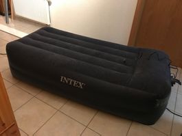Intex Luftmatratze Selbstaufblasend