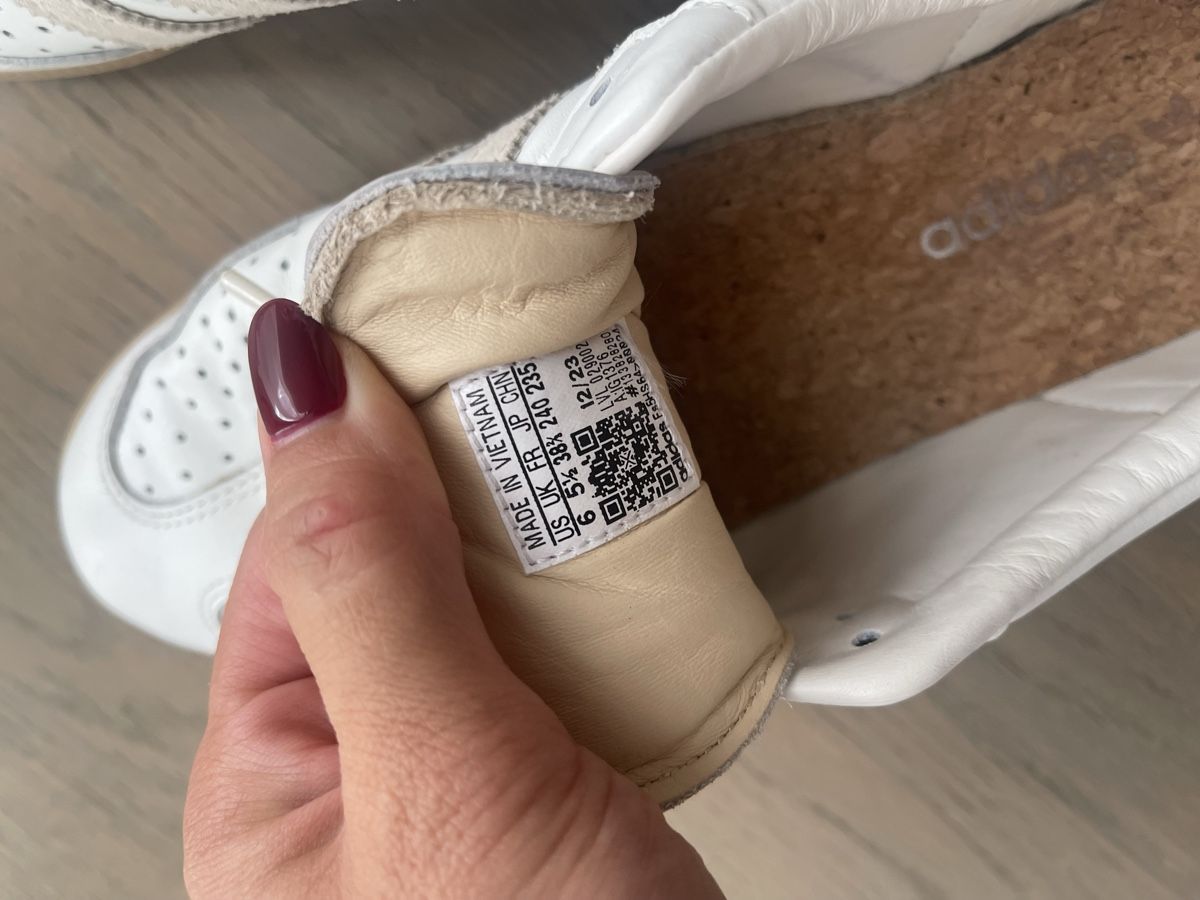 Adidas Damenschuhe: Adidas Samba Leder weiss Gr. 38 2/3 Versand 9.- – Gebraucht aus Meilen von ana9 5