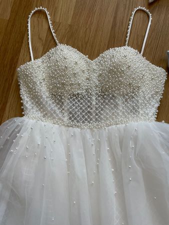 Erfolgreiches Hochzeitskleid zu verkaufen