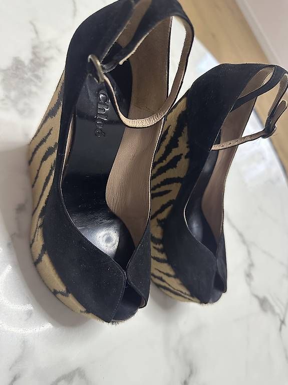 Scarpe da donna: Chloé compensées daim noir motif zébré T. 36  – Usato da Châtelaine venduto da Annabelo- 1