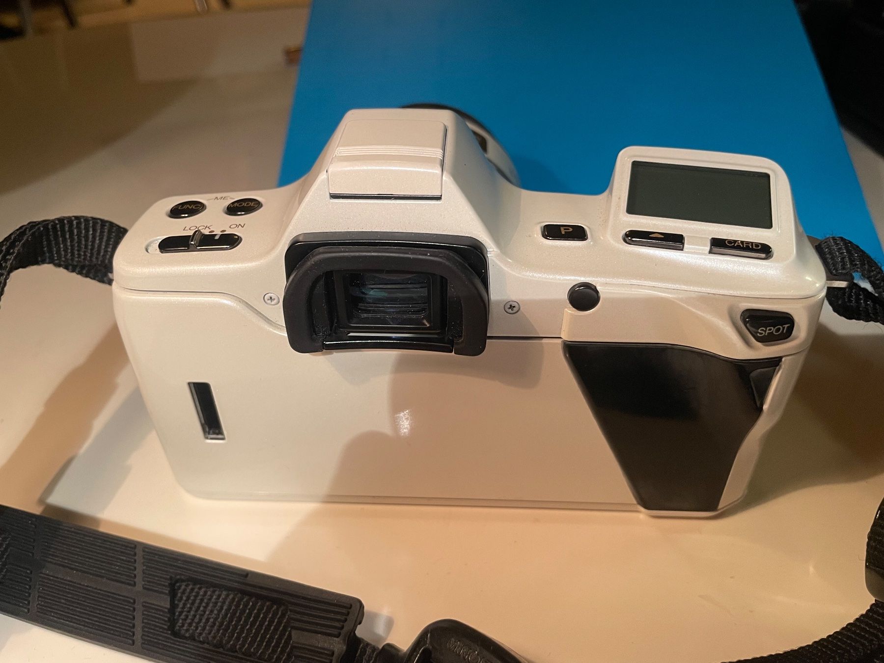 Minolta Kamera: Minolta Dynax 8000i white Kamera mit Objektiv – Gebraucht aus Embrach von xenovolcano 2