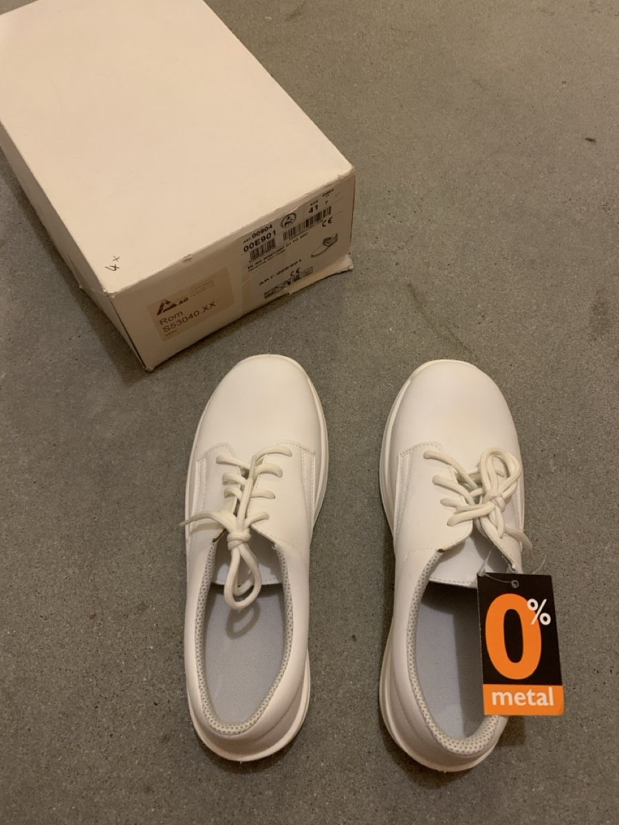 Scarpe da uomo: Fabrikneu Sicherheitshalbschuh, weiss , Große: 41 – Nuovo e nell'imballaggio originale da Romanshorn venduto da Lilien03 2