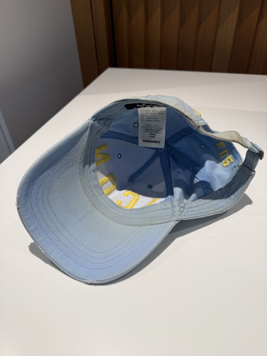 Dsquared2 Copricapi, berretti & cappellini: Dsquared2 ICON Cap Light Blue Good Condition – Usato da Aeugst am Albis venduto da mrc.96 4