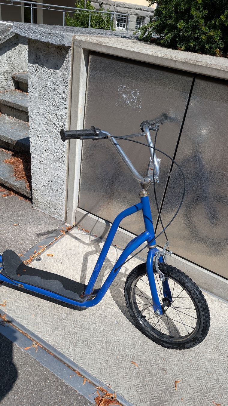 Kickboard: Tretroller blau  – Usato da Rorschach venduto da Obi-Wan85